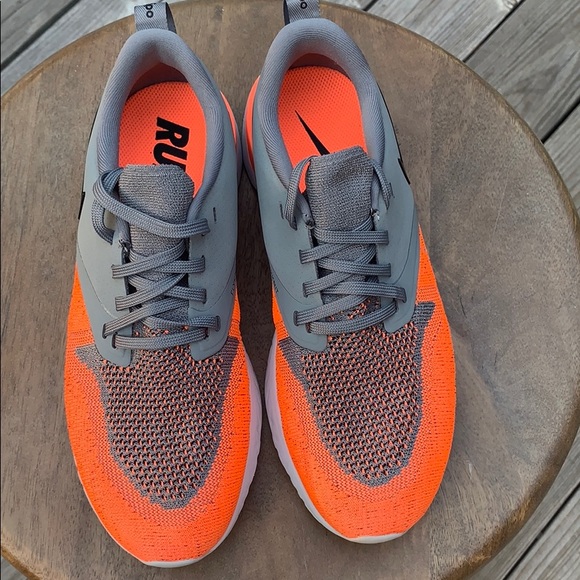 Nike Women’s Odyssey React 2 Flyknit, NIB - Picture 3 of 12